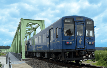 くま川鉄道(人吉温泉駅〜湯前駅)が2日間乗り降り自由!人吉球磨を遊び尽くす、お得な満喫チケットです。